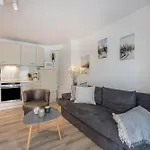He, Wat Mooi Apartment *